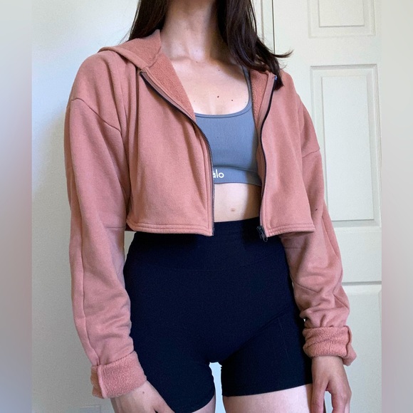 Alo Yoga Extreme Crop Jacket - Picture 3 of 13